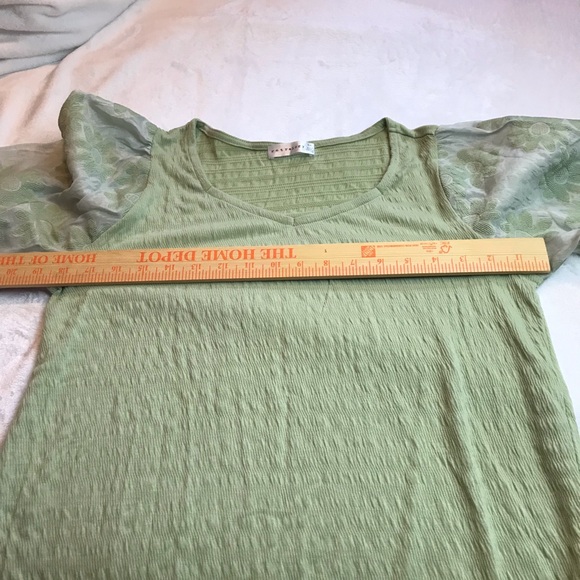 Retrology Womens Small Blouse Shirt Puff Short Sleeve Green Floral - Picture 4 of 9